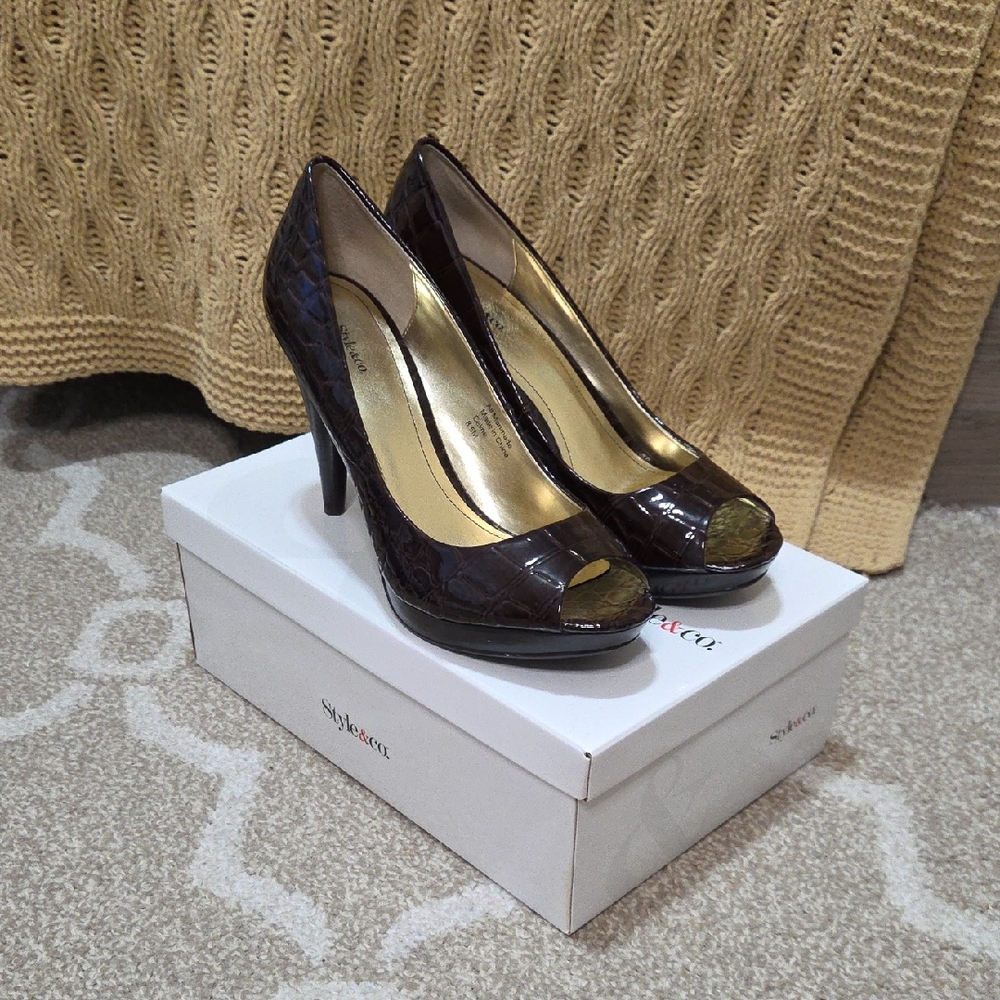 Style & Co Dark Brown Faux-Croc Embossed Peep-toe Platform Heel - Size 8 1/2